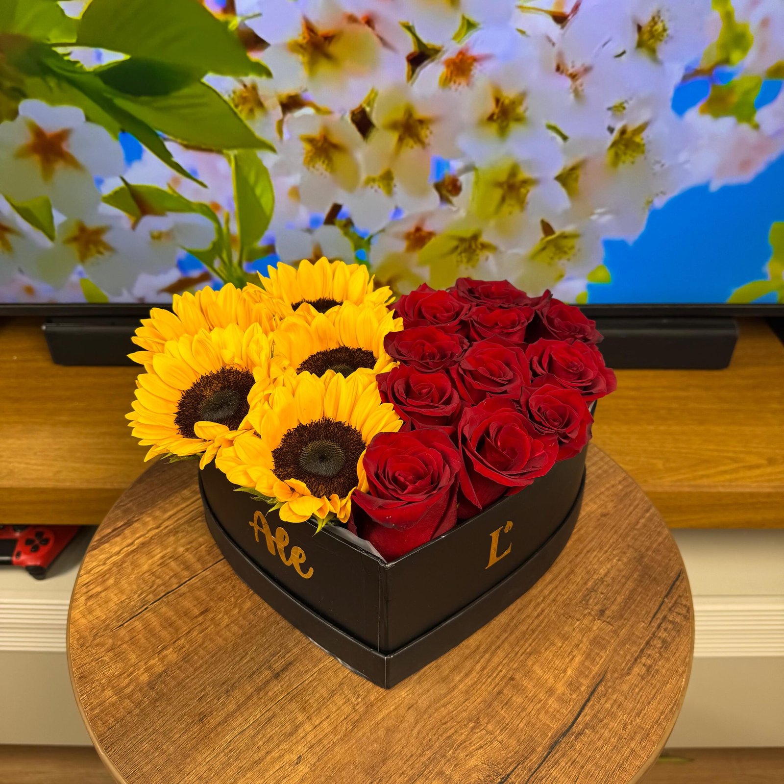 Box corazón rosas y girasoles