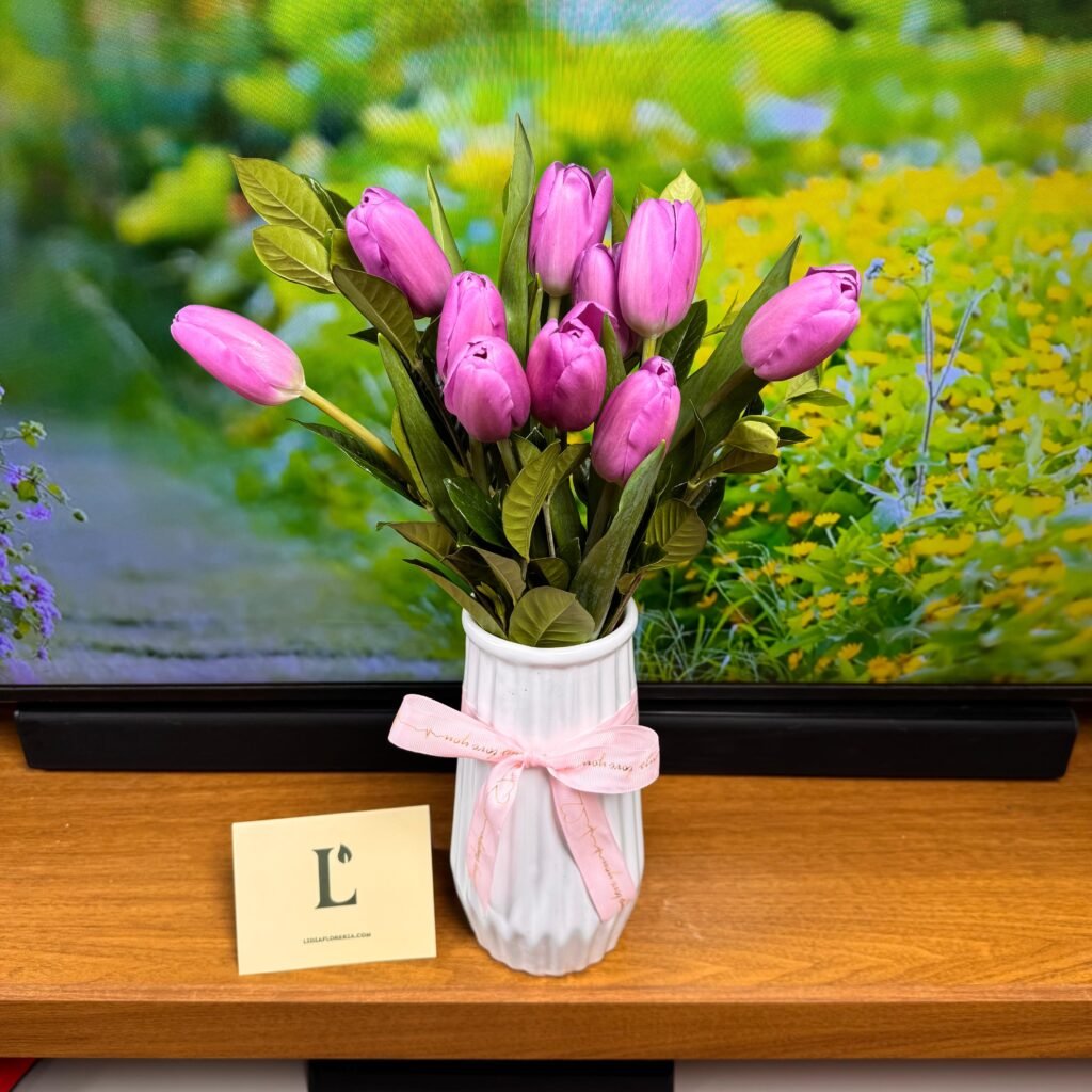 Jarrón de 10 tulipanes