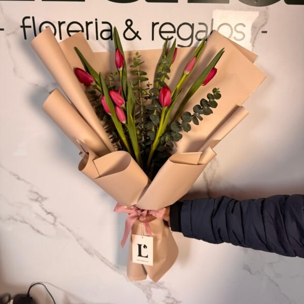 Ramo Tulipanes